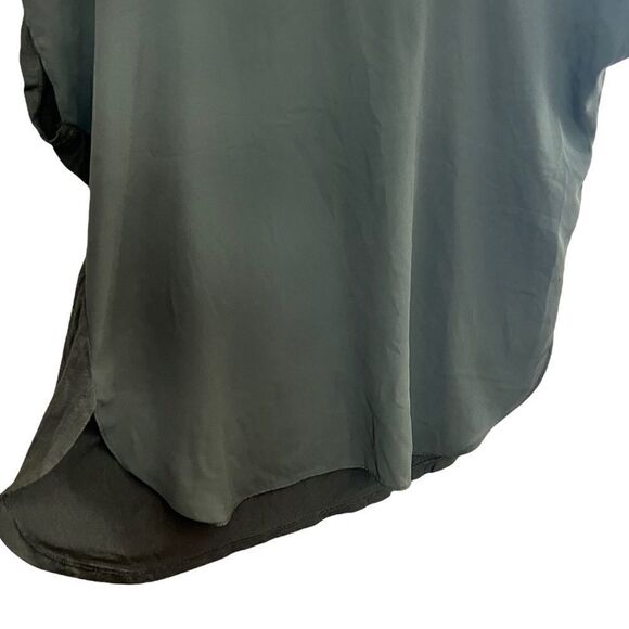 Philosophy Asymmetrical Hem Lightweight Top - Picture 8 of 9